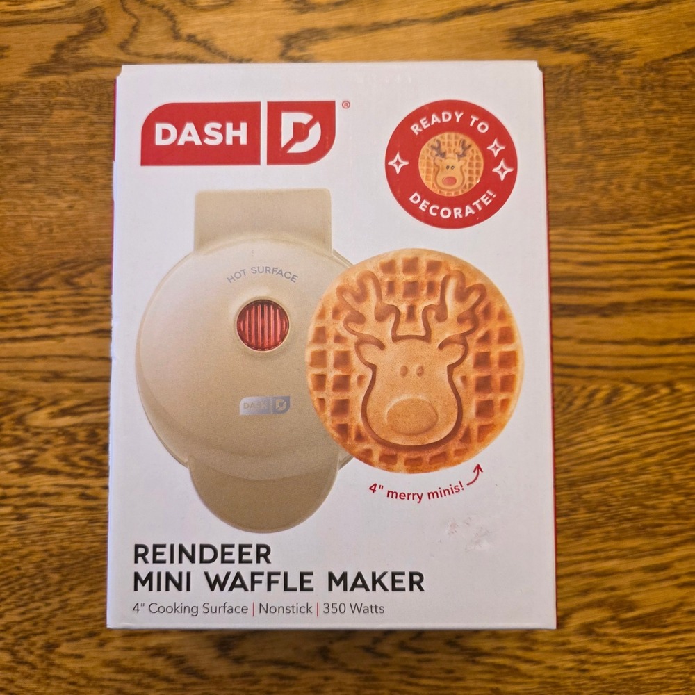 Dash Reindeer Mini Waffle Maker 4" Nonstick Holiday Christmas Baking Gift - Picture 5 of 9
